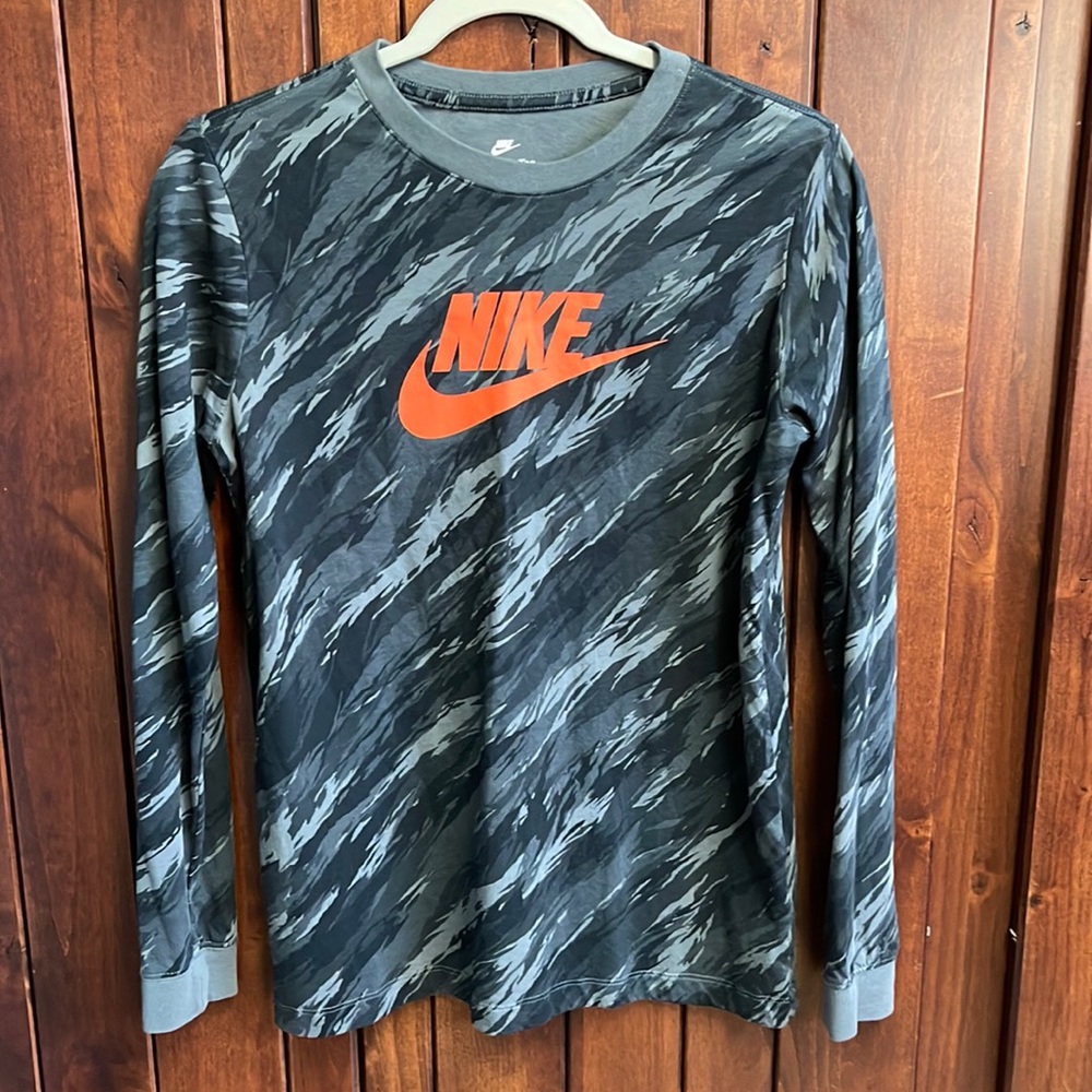 Nike long sleeve shirt. Youth XL